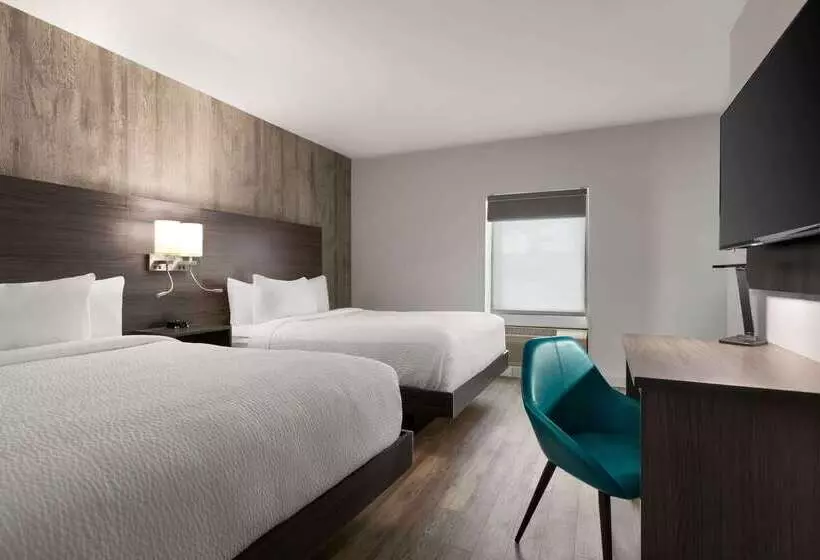 Отель Days Inn By Wyndham Saint John