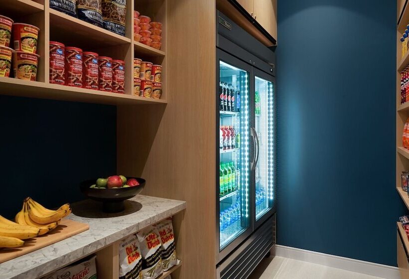 Delta Hotels By Marriott Vancouver Delta