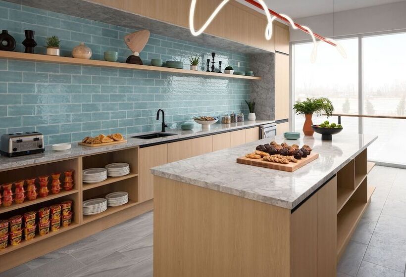 Delta Hotels By Marriott Vancouver Delta