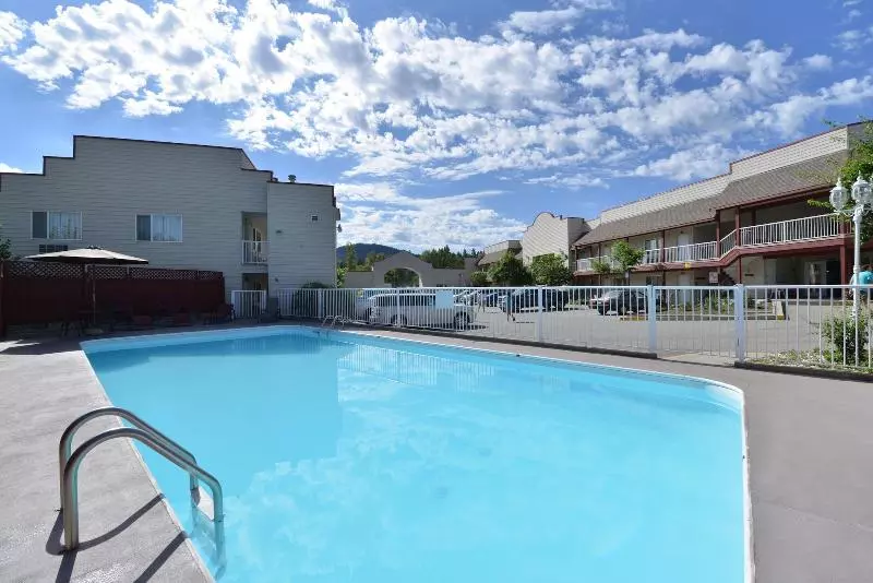 酒店 Inn & Suites Princeton