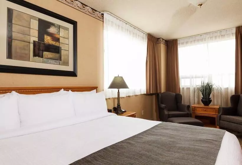 ホテル The Glenmore Inn & Convention Centre