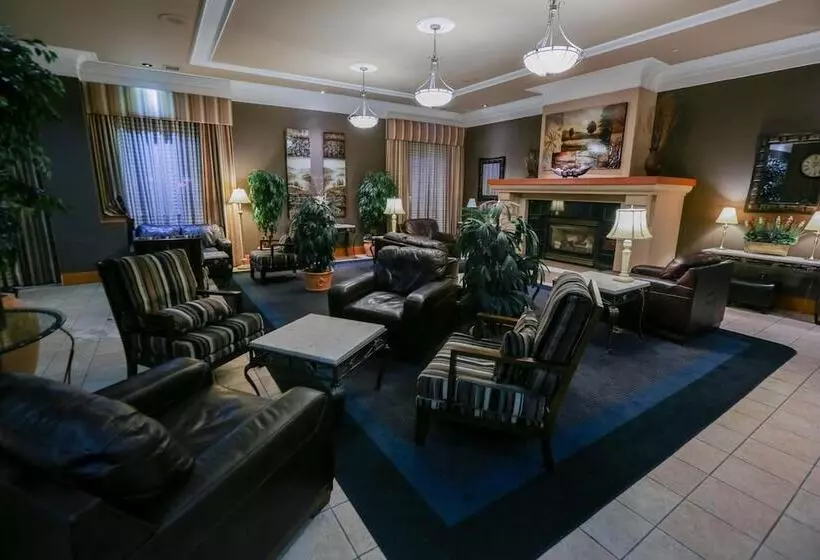 ホテル The Glenmore Inn & Convention Centre