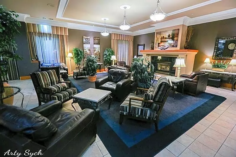 ホテル The Glenmore Inn & Convention Centre