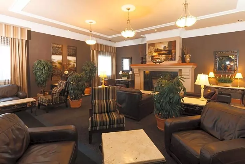 ホテル The Glenmore Inn & Convention Centre