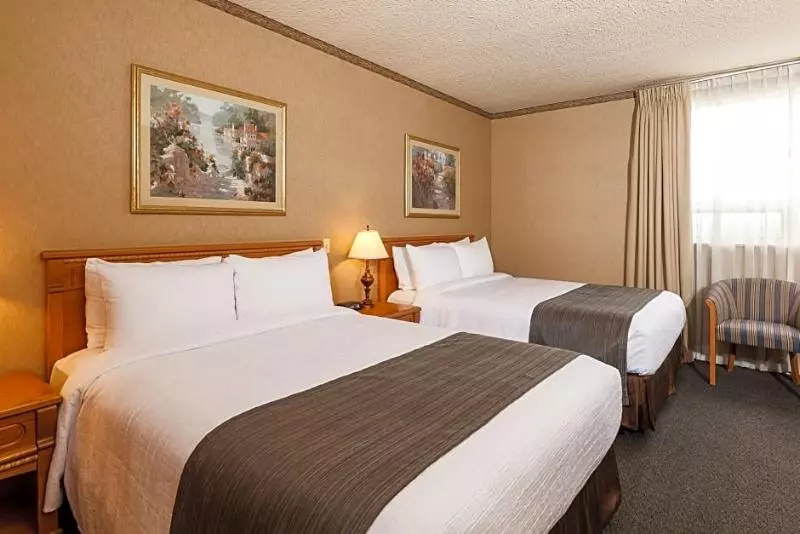 ホテル The Glenmore Inn & Convention Centre