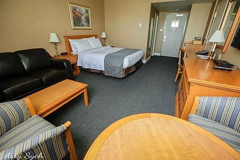 ホテル The Glenmore Inn & Convention Centre