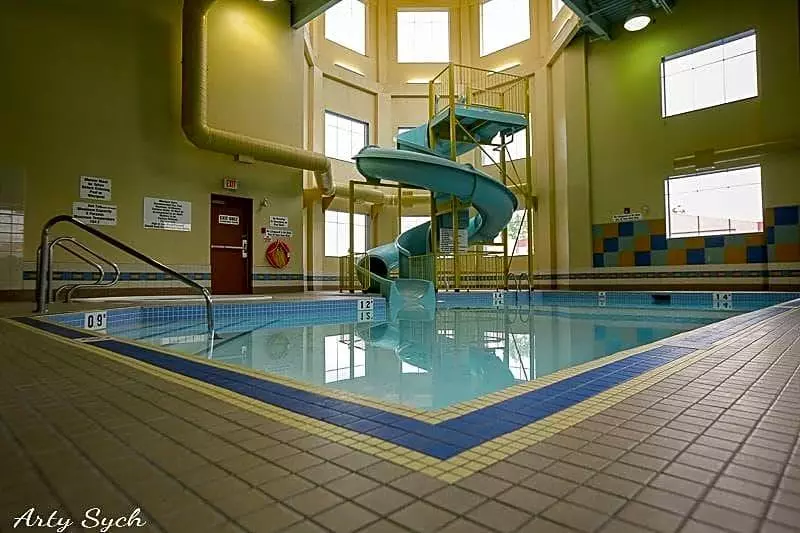 ホテル The Glenmore Inn & Convention Centre