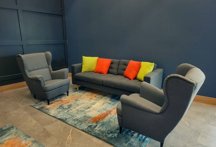 استراحتگاه The Hotel At Falcon Lake