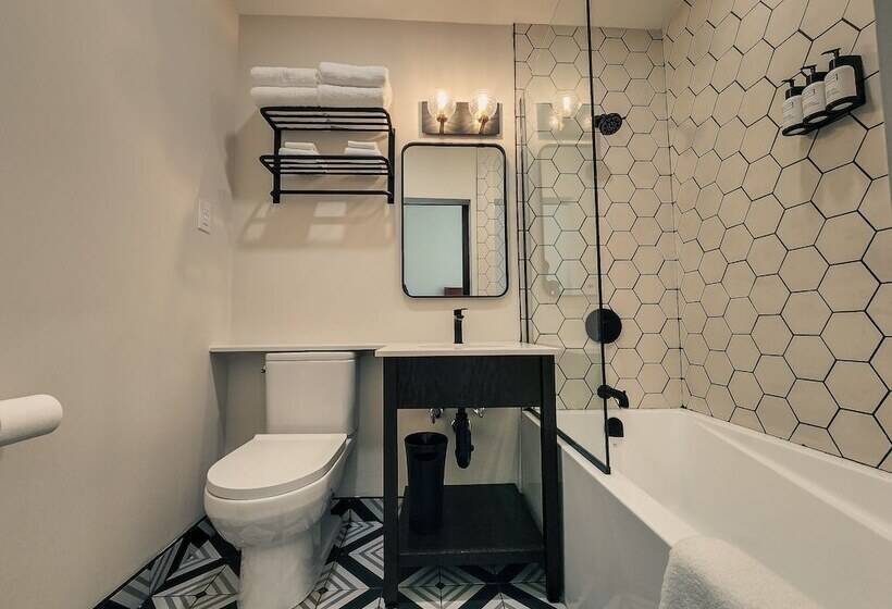 استراحتگاه The Hotel At Falcon Lake