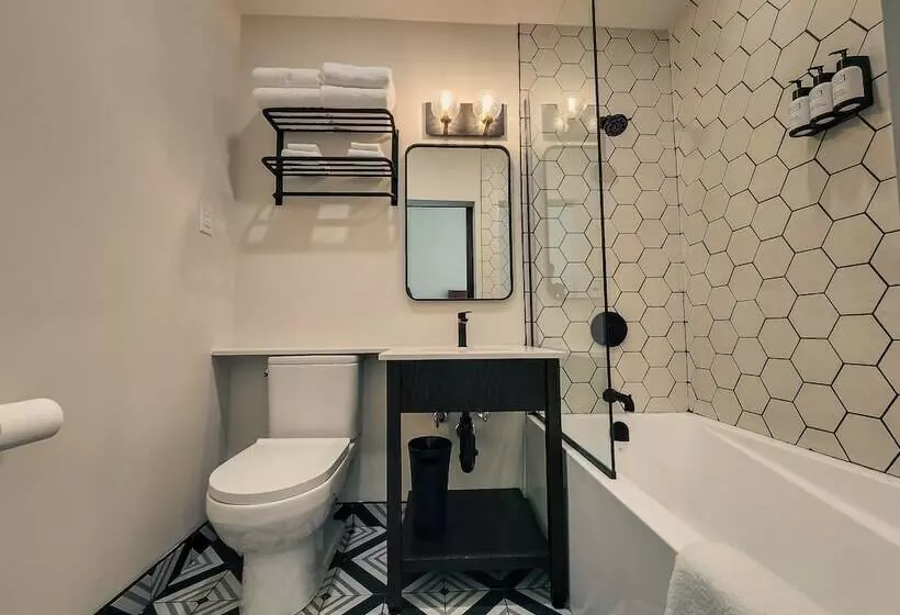 渡假胜地  The Hotel At Falcon Lake