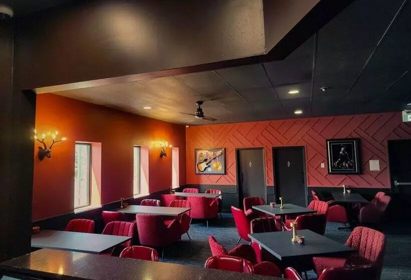 渡假胜地  The Hotel At Falcon Lake