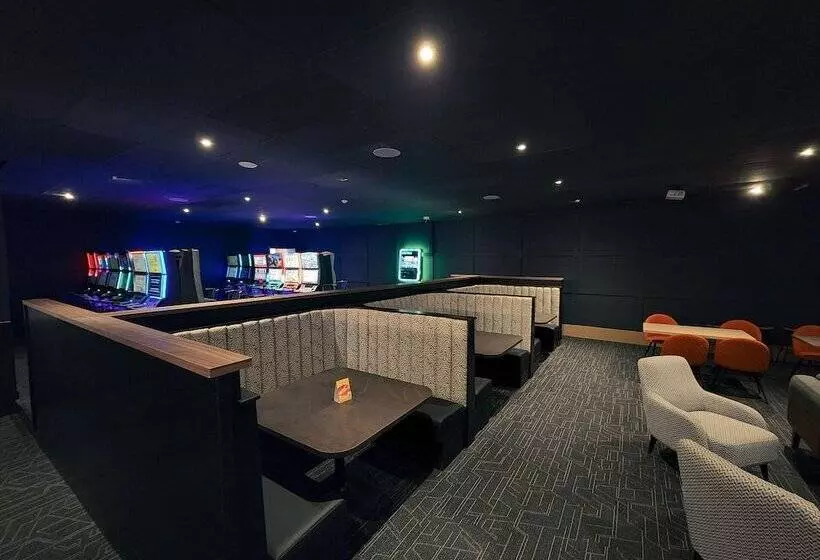 渡假胜地  The Hotel At Falcon Lake