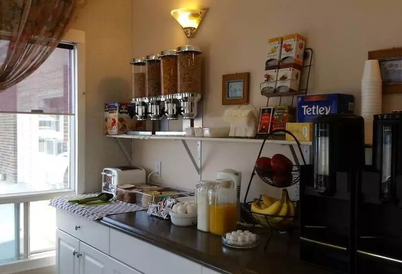 Athabasca Lodge Motel