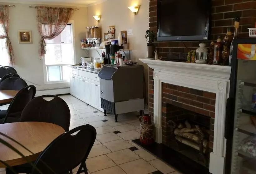 Athabasca Lodge Motel