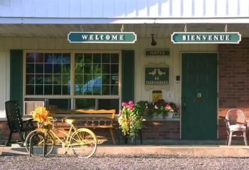 Auberge Motel Le Pigeonnier