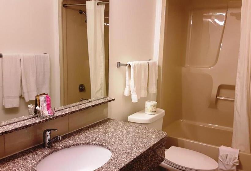 هتل Canway Inn & Suites