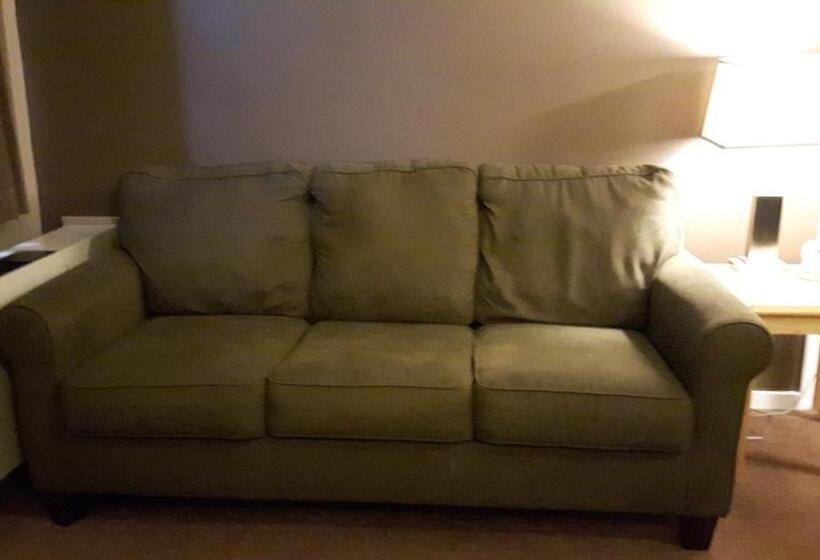 هتل Canway Inn & Suites