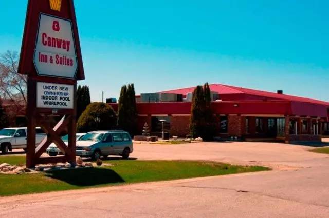 Отель Canway Inn & Suites