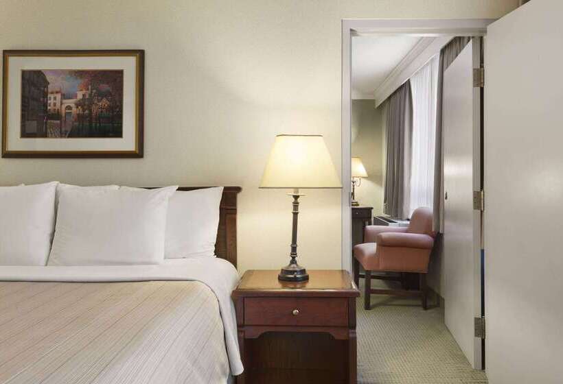 فندق Days Inn By Wyndham Ottawa West