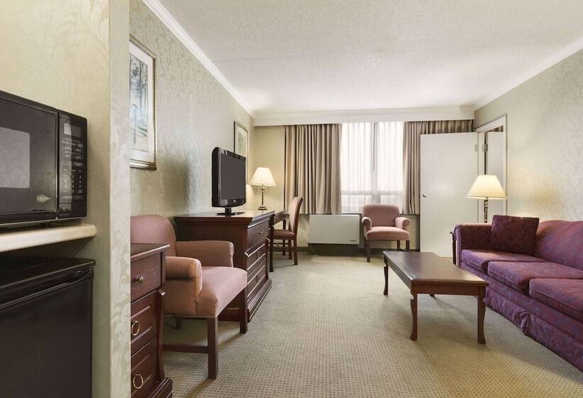 فندق Days Inn By Wyndham Ottawa West