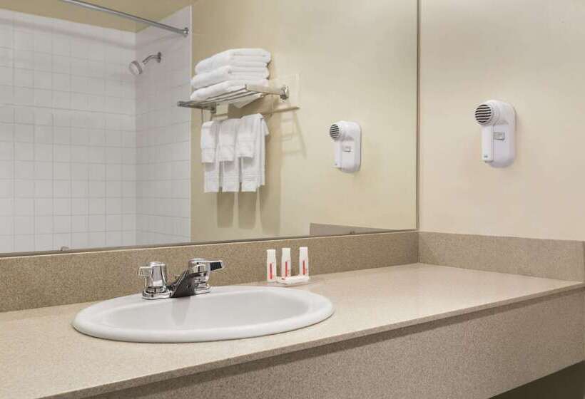 בית מלון כפרי Days Inn By Wyndham Stephenville