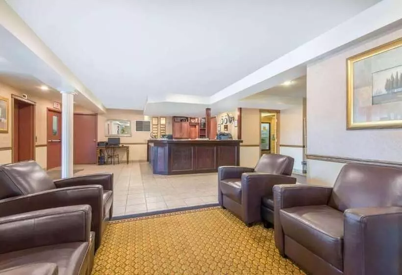 Отель Gold Circle Inn