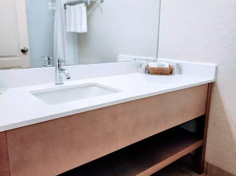 Отель Gold Circle Inn