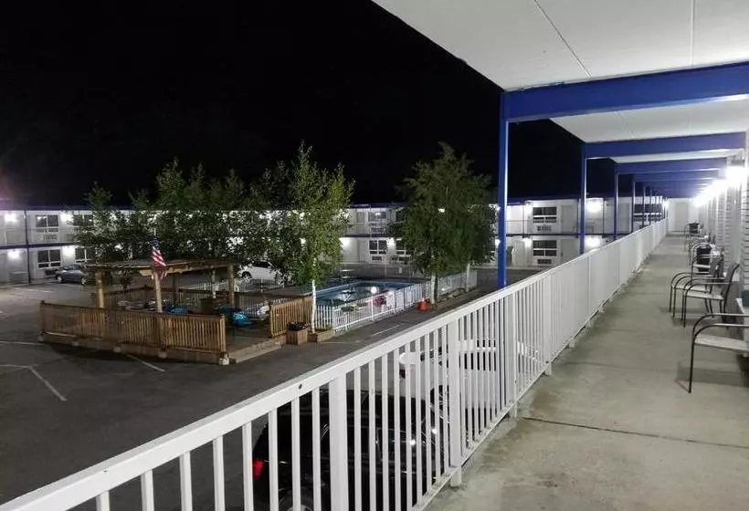 Отель Joys Inn Niagara Falls