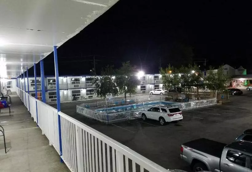 Отель Joys Inn Niagara Falls