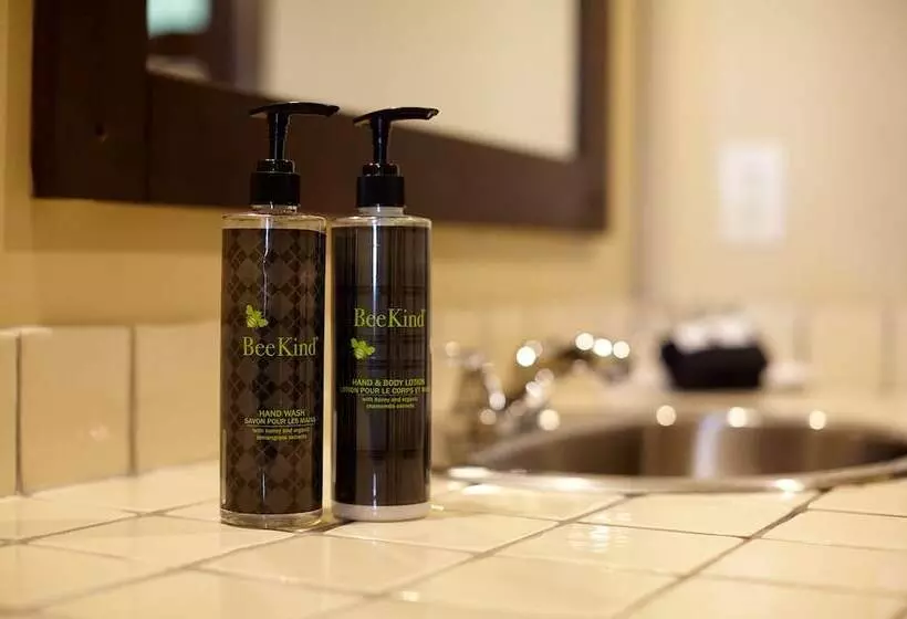 Hotel Middle Beach Lodge