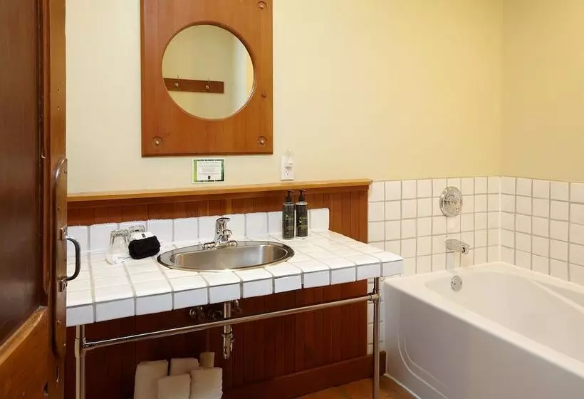 Hotel Middle Beach Lodge