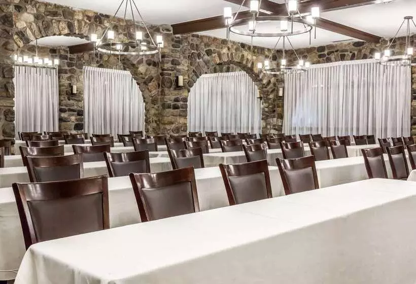 酒店 Ramada By Wyndham Ottawa On The Rideau