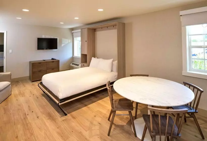 酒店 Balcomo, A Ramada By Wyndham