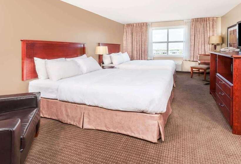 酒店 Ramada By Wyndham Sherwood Park