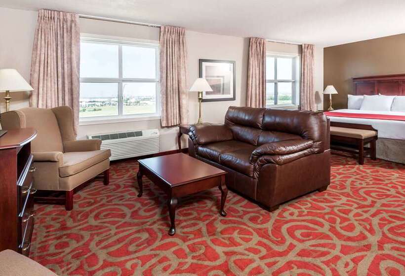 酒店 Ramada By Wyndham Sherwood Park