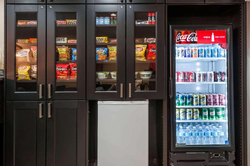 酒店 Ramada By Wyndham Sherwood Park