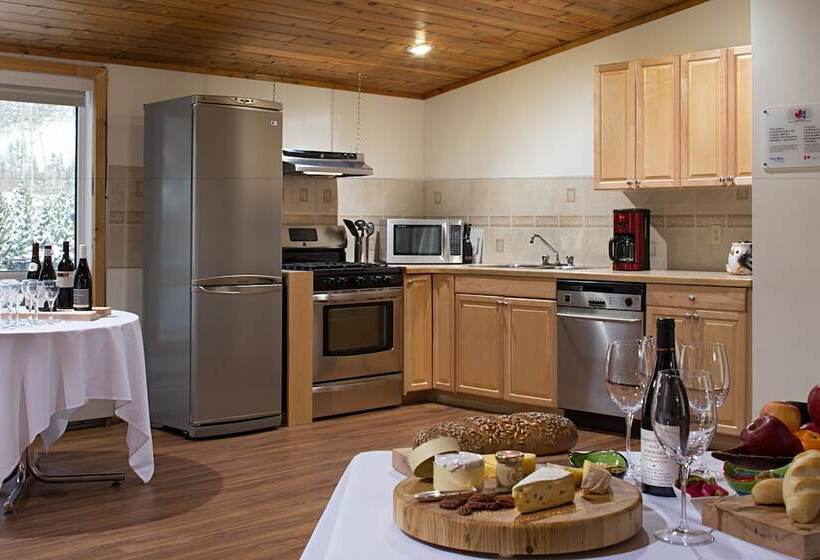 Hotel Rocky Mountain Ski Lodge