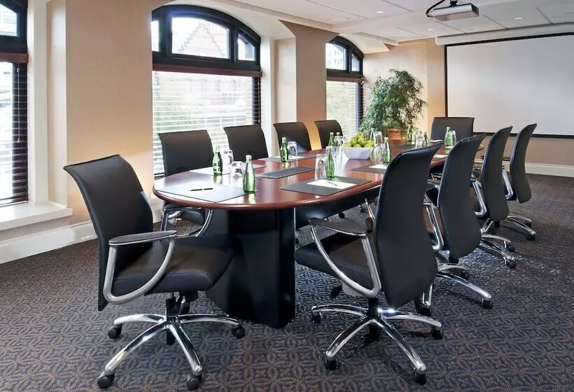 The Magnolia Hotel & Spa