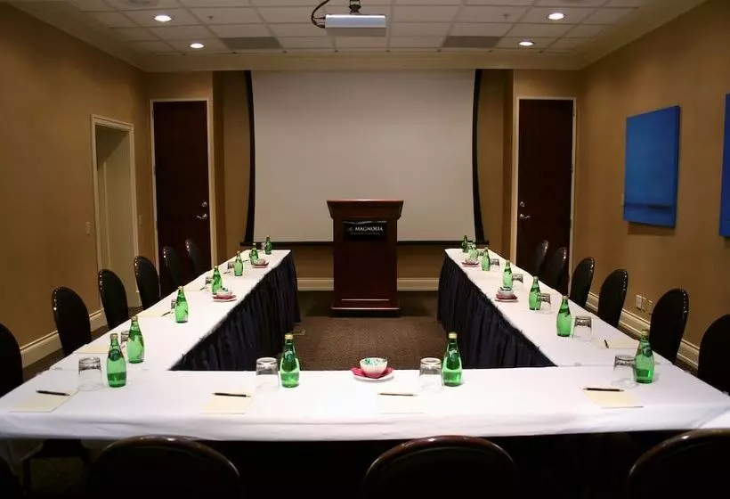 The Magnolia Hotel & Spa