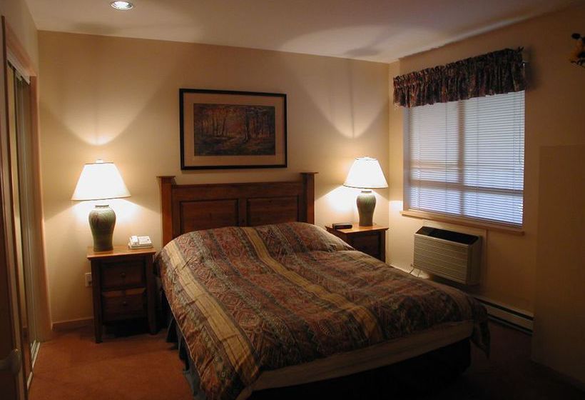 בית מלון כפרי Town Plaza Suites By Golden Dreams