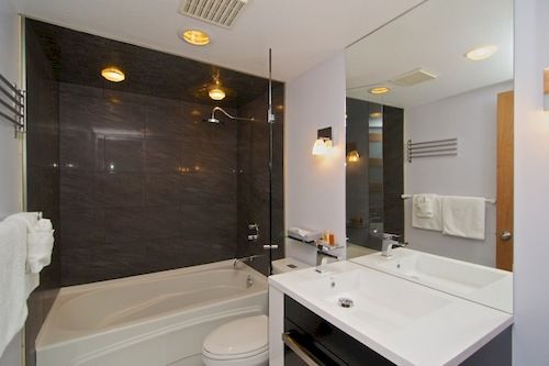 בית מלון כפרי Town Plaza Suites By Golden Dreams