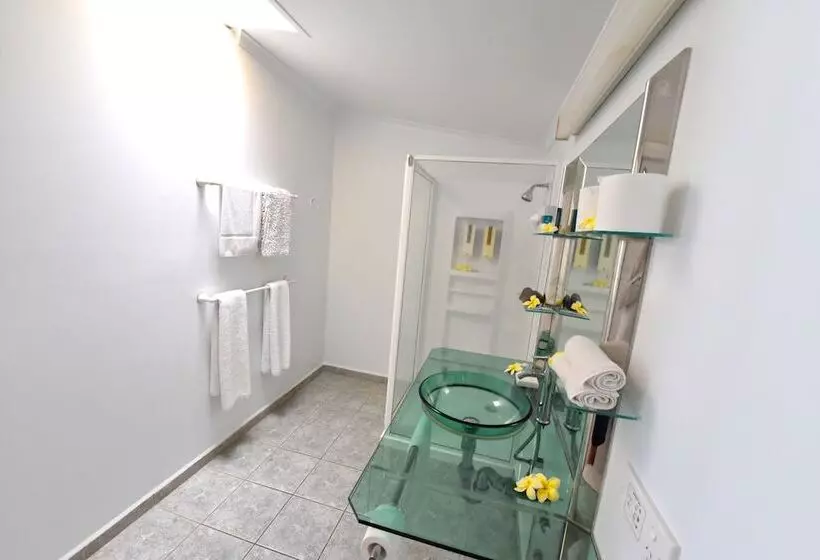 هتل Club Raro Resort Adults Only