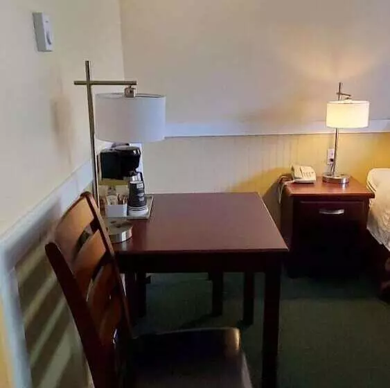 ホテル Comox Valley Inn & Suites