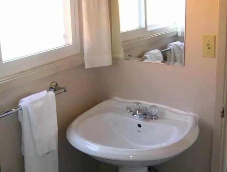 ホテル Comox Valley Inn & Suites