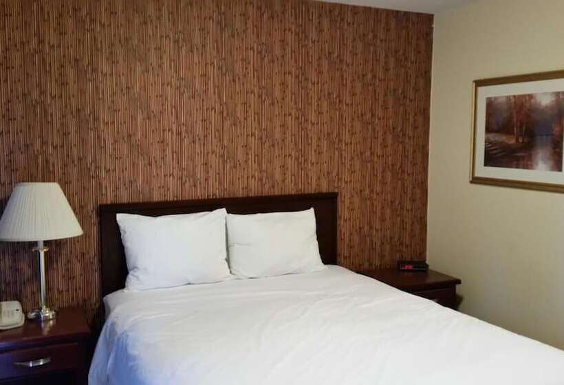 هتل Comox Valley Inn & Suites