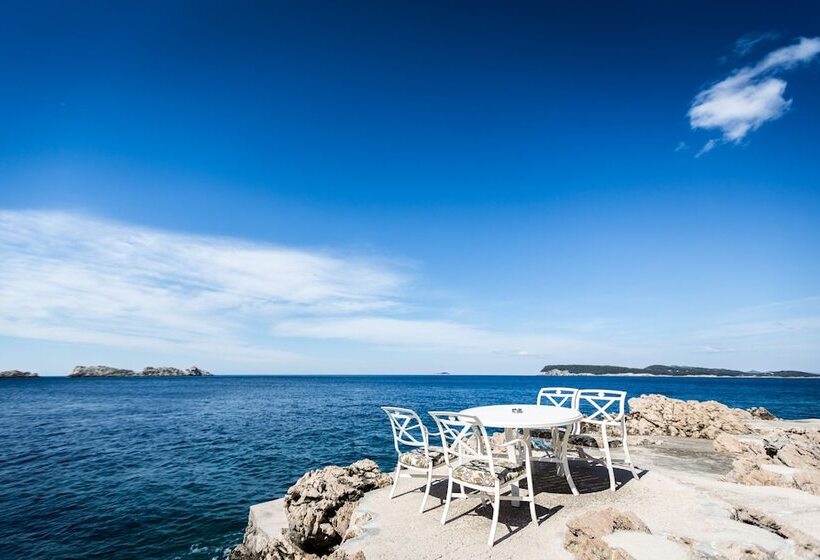 בית מלון כפרי Royal Neptun