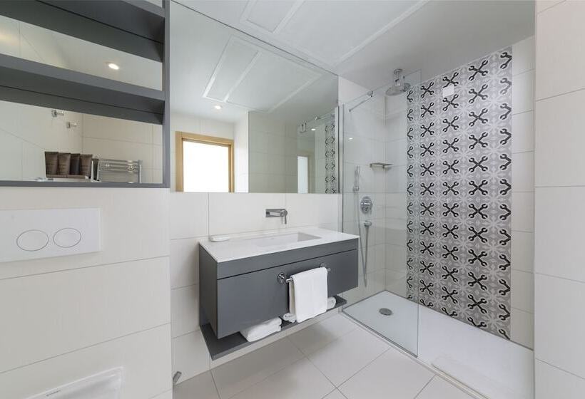 בית מלון כפרי Royal Neptun