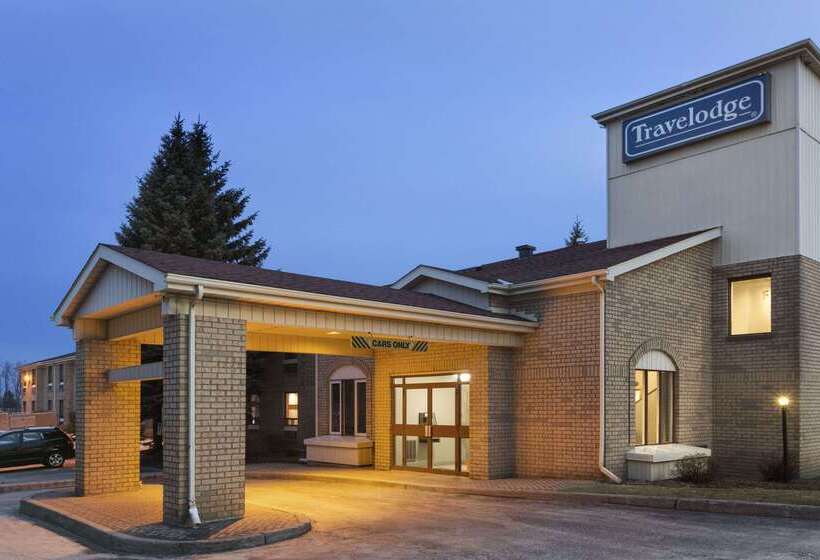 Отель Brockville Inn And Suites
