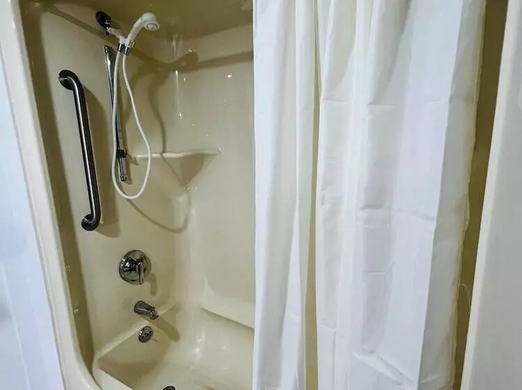 ホテル Brockville Inn And Suites