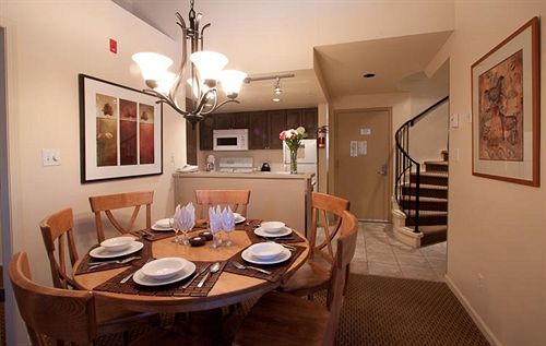 هتل Tyndall Stone Lodge By Whiski Jack